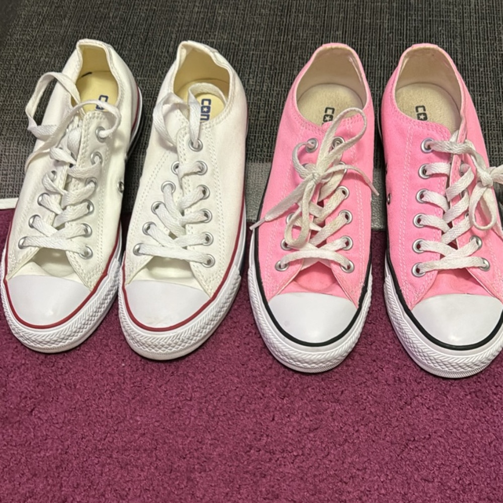 Converse Tennis shoes